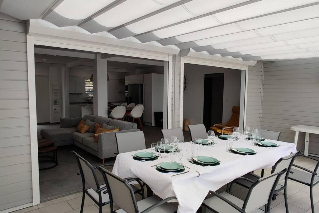 Magnifique Villa Avec Piscine Privative Et Jardin Сен-Франсуа Экстерьер фото