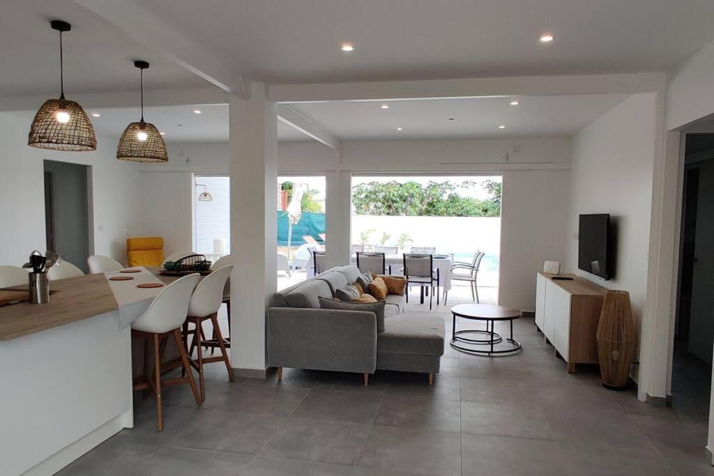 Magnifique Villa Avec Piscine Privative Et Jardin Сен-Франсуа Экстерьер фото